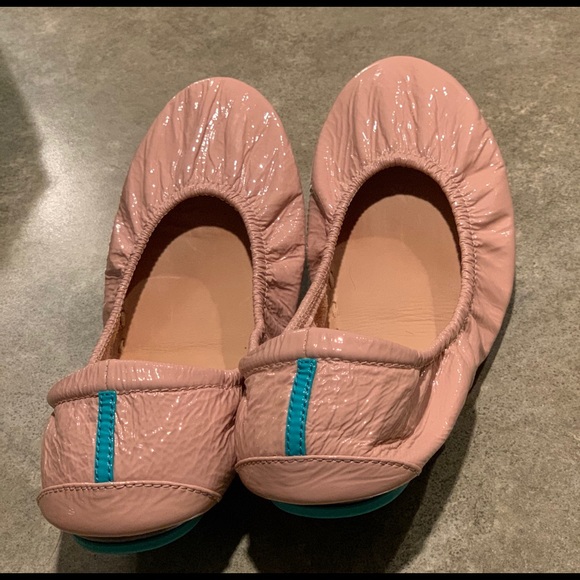 Size 9 patent blush Tieks (SOLD) - Picture 8 of 8